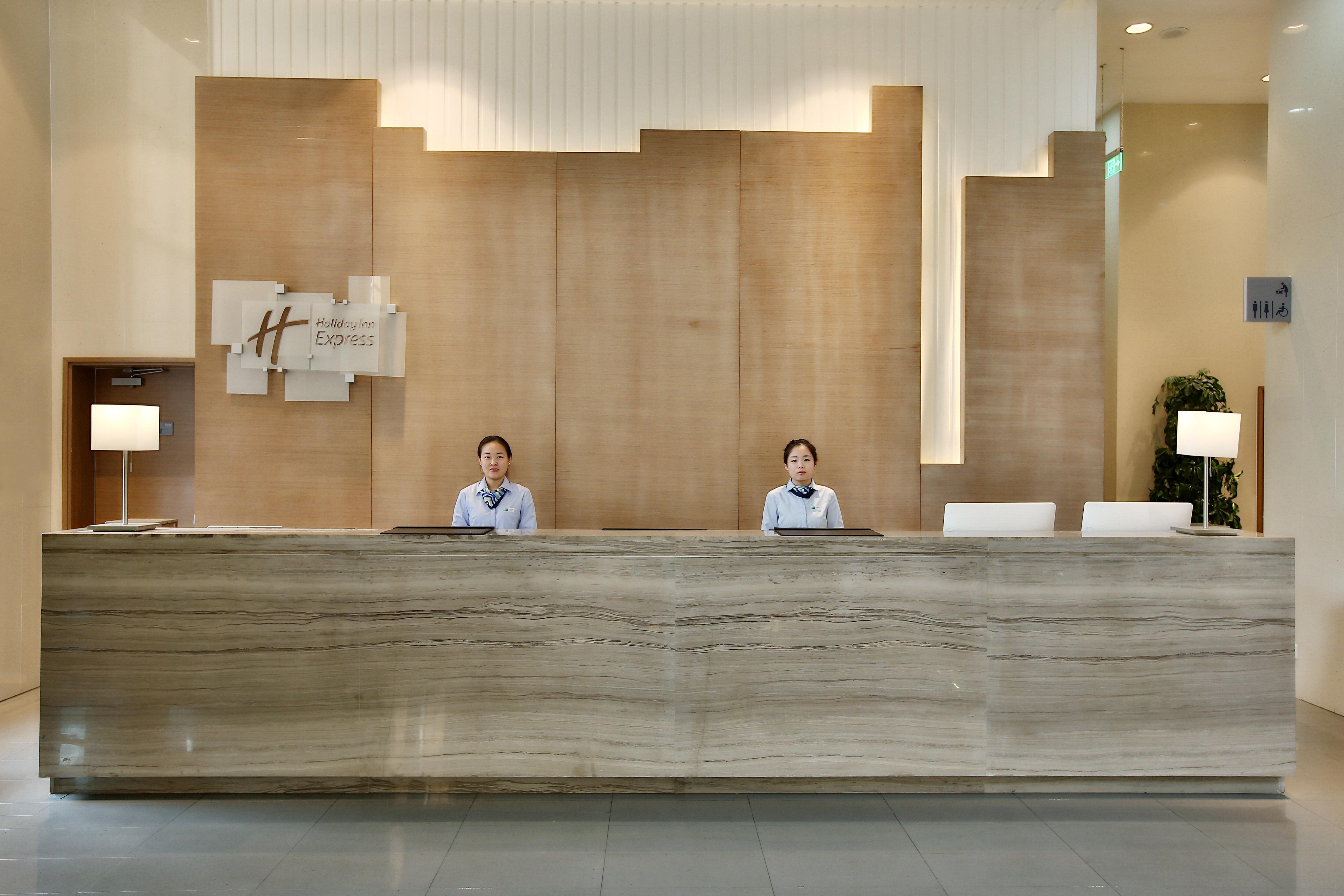 Holiday Inn Express Langfang Park View By Ihg ภายนอก รูปภาพ